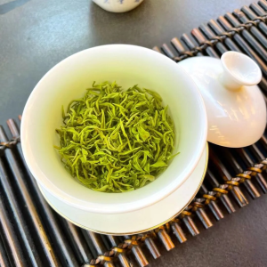 2024 Spring First Grade Aa Ming Qian 200g Biluochun Green Tea​ With Exquisite Gift Box