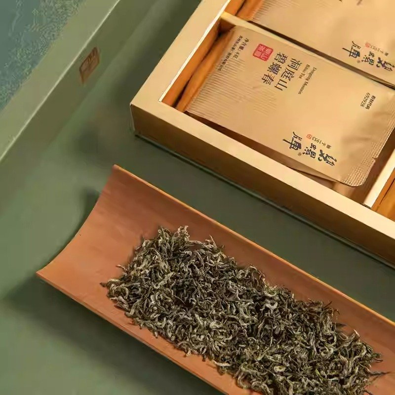 2024 Spring Authentic Ming Qian Select Premium Aa Grade Bi Luo Chun Green Tea 72g With Exquisite Gift Box 2024 Spring Authentic Ming Qian Select Premium Aa Grade Bi Luo Chun Green Tea 72g With Exquisite Gift Box