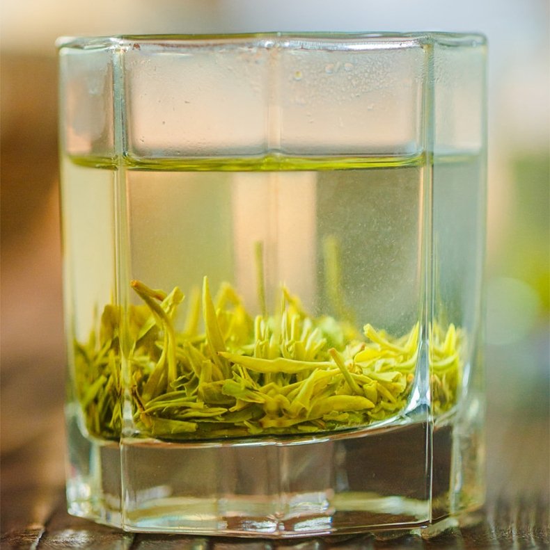 Spring 2024 Premium A Grade Ming Qian Pi Luo Chun Green Tea 200g With Traditional Packaging Spring 2024 Premium A Grade Ming Qian Pi Luo Chun Green Tea 200g With Traditional Packaging