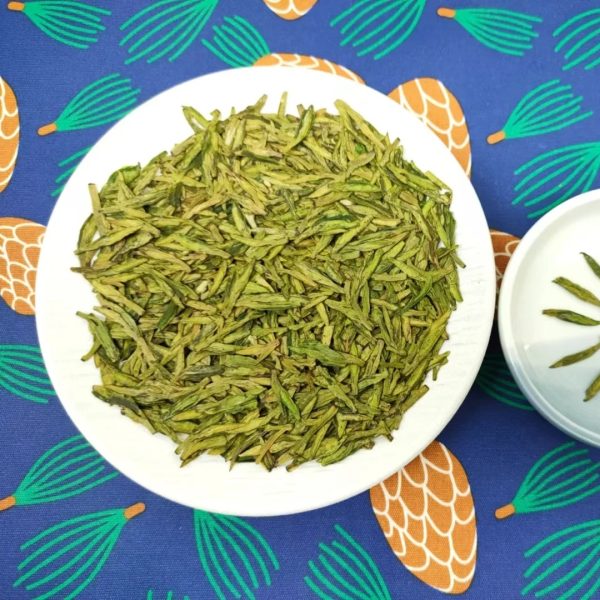 Spring 2024 Premium Aa Grade 100g Ming Qian West Lake Longjing Green Tea With Gift Box