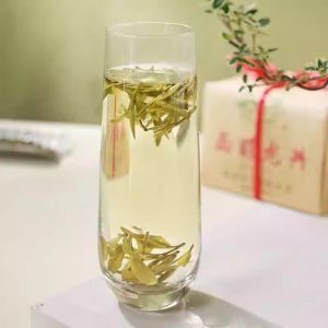 2024 Spring Authentic Strong Fragrance Yu Qian Premium West Lake Dragon Well Longjing Tea 250g