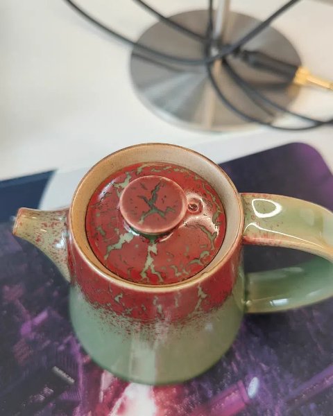 I Got This Handmade Teapot As A Gift For My Mom’s Birthday And She Absolutely Loved It!