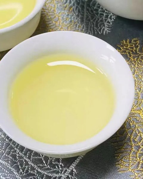 I Bought This Tea As A Gift For My Mother And She Absolutely Loved It!