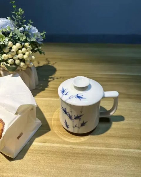 I Got This Tea Mug Because I Drink Tea All The Time And Let Me Tell You—it’s A Game Changer!